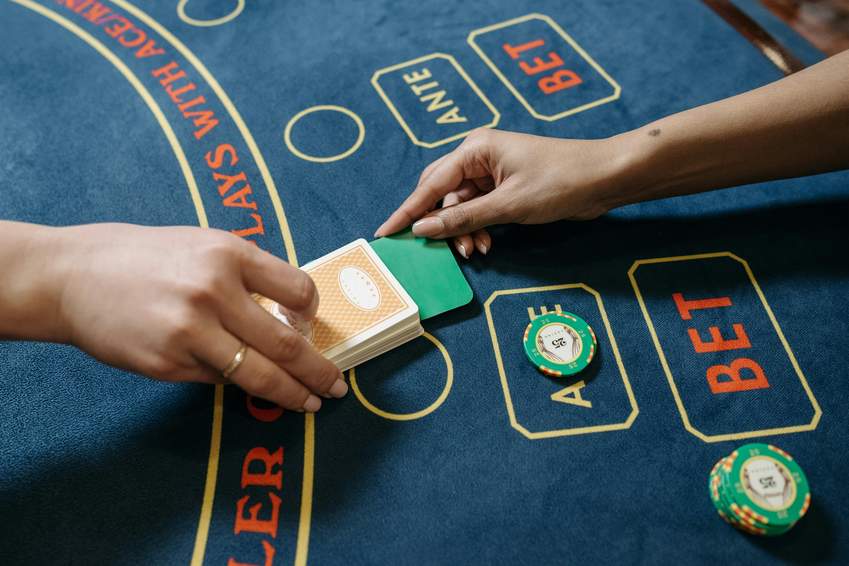 The Ultimate Guide to Slot Machines at Paradise 8 Casino